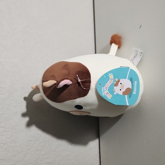 Squishmallows Ronnie the Cow 8 inch - Picture 2 of 9